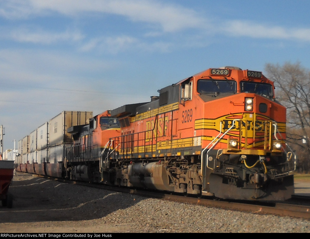 BNSF 5269 East